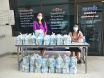 มอบอาหารเสริม(นม)ให้กับนักเรียนในช่วงปิดการเรียนการสอน